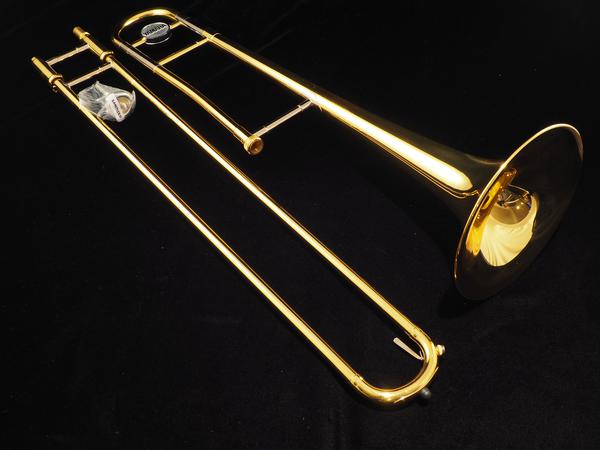 トロンボーン　YAMAHA YSL354 Amazon.com: Yamaha YSL-354C Student Trombone - Gold Lacquer